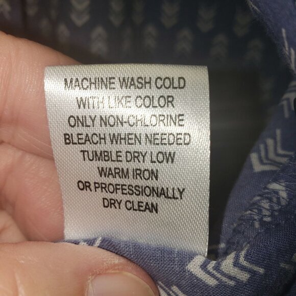 Hester & Orchard Womens Button Collar Blouse Size XL Roll Tab Sleeves Chambray - Picture 4 of 7